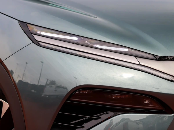 2025 BYD Sealion 8 Premium AWD Hybrid Automatic