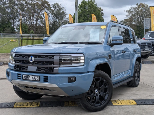2025 Denza B5 Leopard Hybrid 4WD