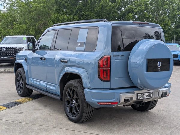 2025 Denza B5 Leopard Hybrid 4WD