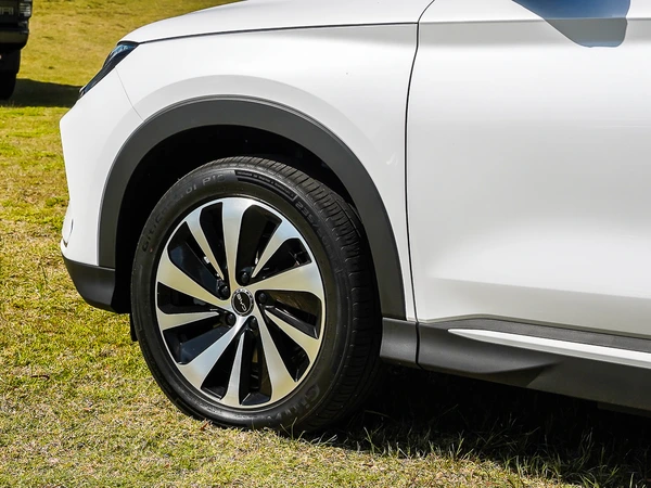 2026 Byd Sealion 6 Premium Extended Range Hybrid 4WD