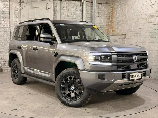 2025 Denza B5 Hybrid 4WD Automatic