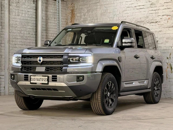 2025 Denza B5 Hybrid 4WD Automatic