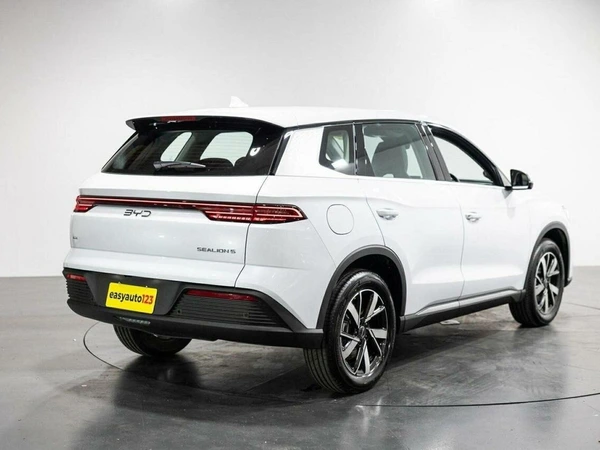 2025 Byd Sealion 5 Essential Hybrid Automatic
