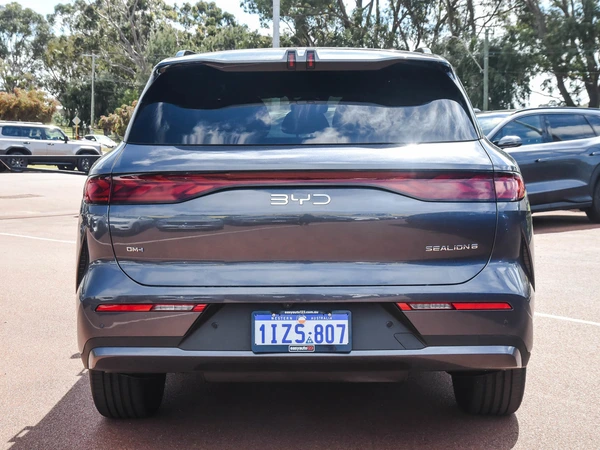 2026 BYD Sealion 8 Hybrid RWD Automatic
