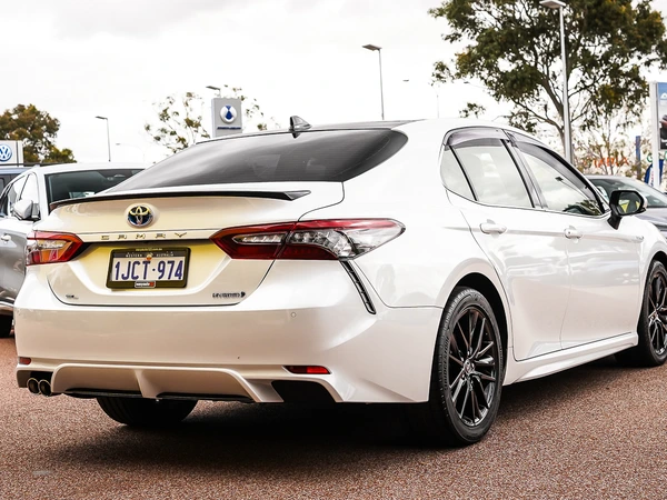 2021 Toyota Camry SL Hybrid Automatic Front Wheel Drive