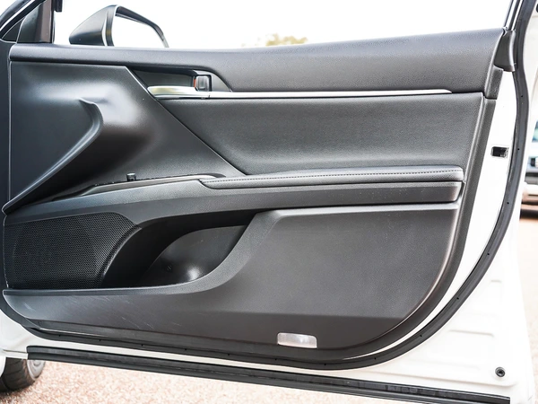 2021 Toyota Camry SL Hybrid Automatic Front Wheel Drive
