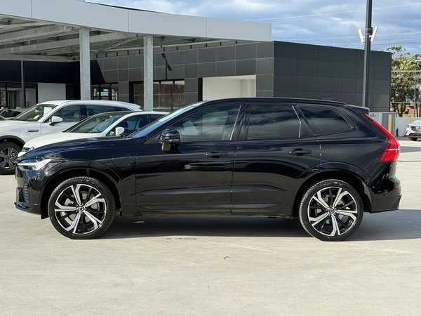 2022 Volvo Xc60 Recharge Plug-In Hybrid AWD Hybrid Automatic