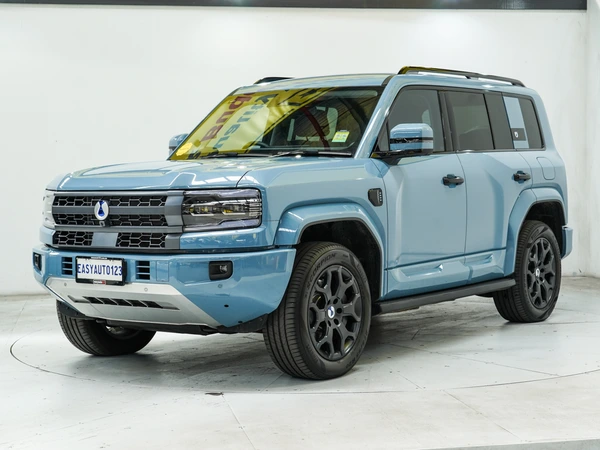 2025 Denza B5 Leopard Hybrid Automatic