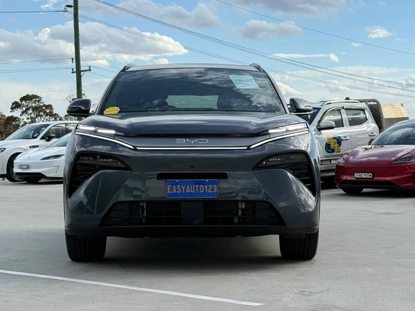 2026 BYD Sealion 8 Hybrid AWD Automatic