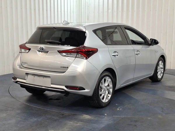 2018 Toyota Corolla Hybrid Automatic Front Wheel Drive