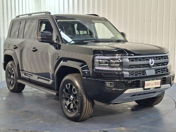2025 Denza B5 Hybrid AWD with Leather Interior and Advanced Safety Package