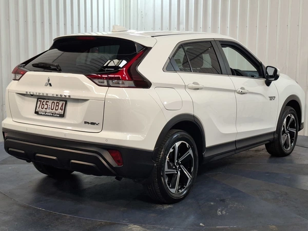 2024 Mitsubishi Eclipse Cross PHEV ES Hybrid AWD