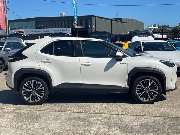 2022 Toyota Yaris Cross Urban Hybrid FWD Automatic