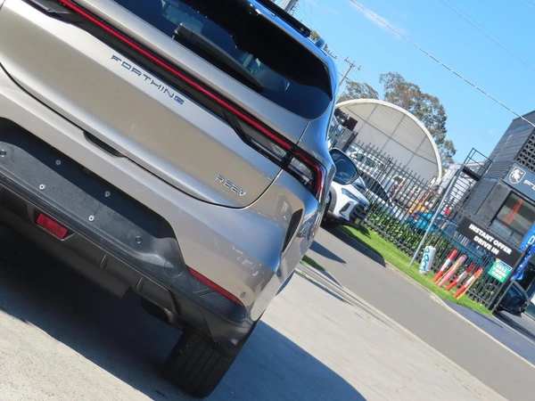 2026 Forthing Taikon 5 REEV Exclusive Plug-in Hybrid Rear Wheel Drive