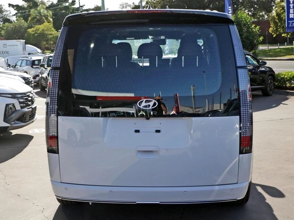 2026 Hyundai Staria Lounge US4.V4 Hybrid Automatic