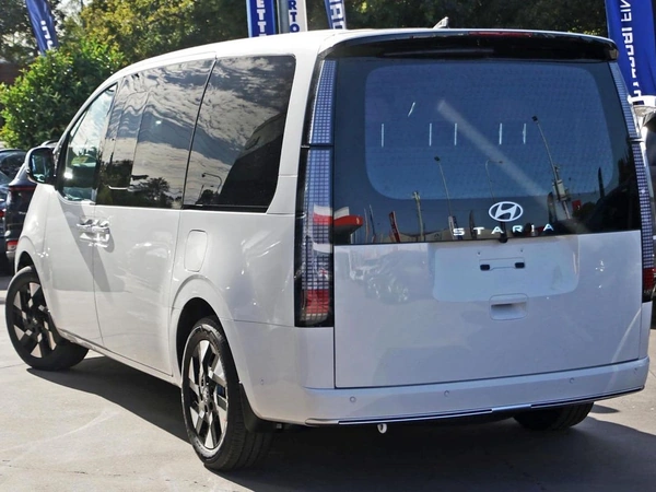 2026 Hyundai Staria Lounge US4.V4 Hybrid Automatic