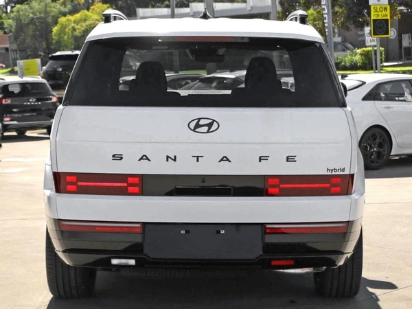 2025 Hyundai Santa Fe Hybrid Luxury 2.5L AWD CVT Transmission