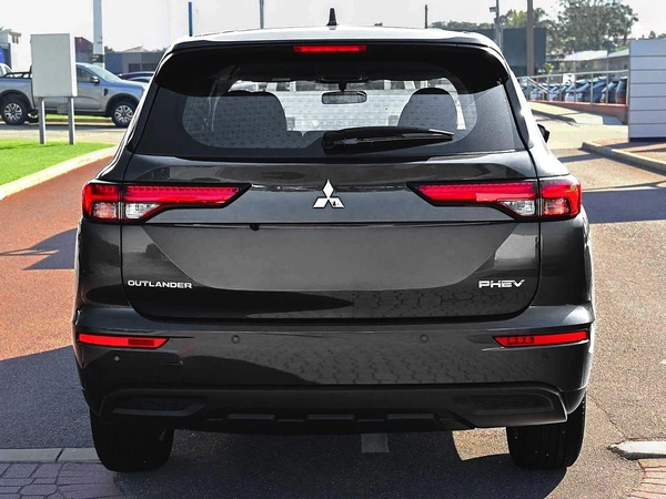 2025 Mitsubishi Outlander PHEV ES ZM 4WD Automatic