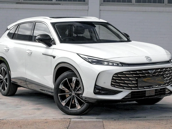 2025 Mg Hs Hybrid+ Essence Automatic FWD