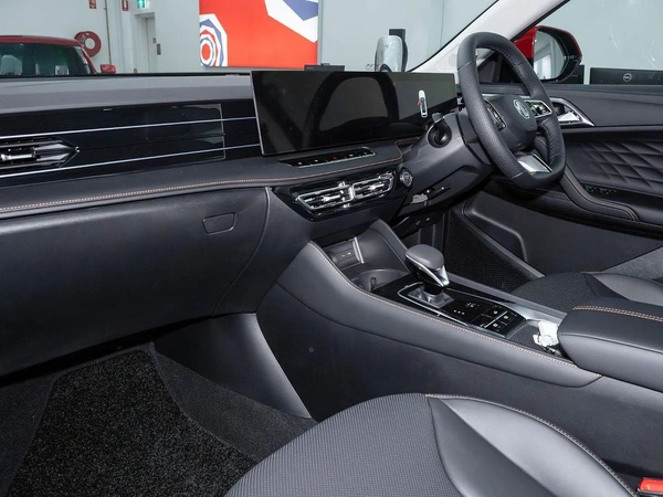 2025 Mg Hs Core+ Luxury CVT Petrol 2WD Hybrid