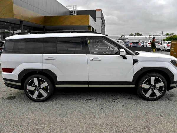 2026 Hyundai Santa Fe Hybrid Highlander AWD CVT Automatic Petrol Engine 2.5L
