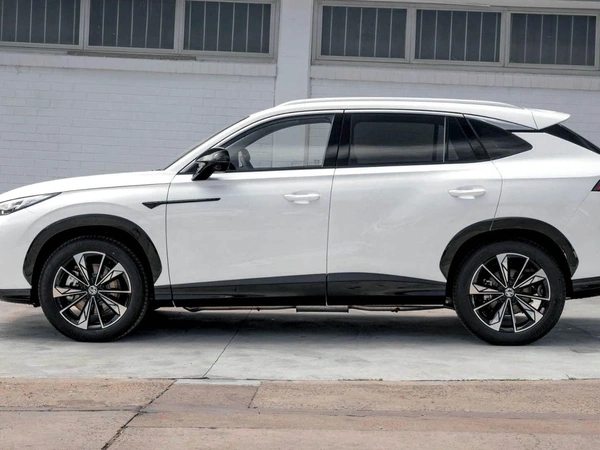 2025 Mg Hs Hybrid+ Essence Automatic Front Wheel Drive