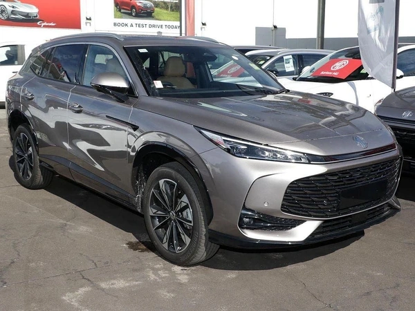 2025 Mg Hs Hybrid+ Excite Automatic FWD