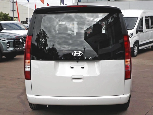 2026 Hyundai Staria Load US4.V4 Hybrid Automatic FWD