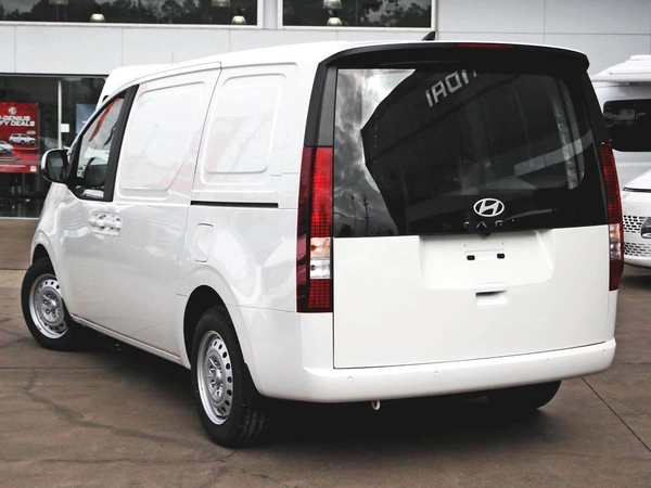 2026 Hyundai Staria Load US4.V4 Hybrid Automatic FWD