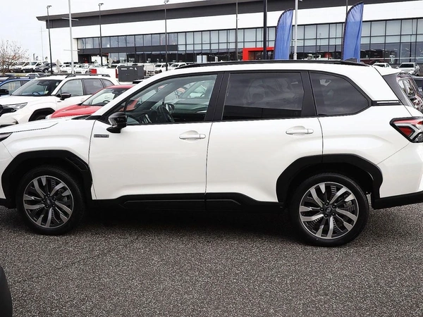 2025 Subaru Forester Hybrid Touring S6 AWD