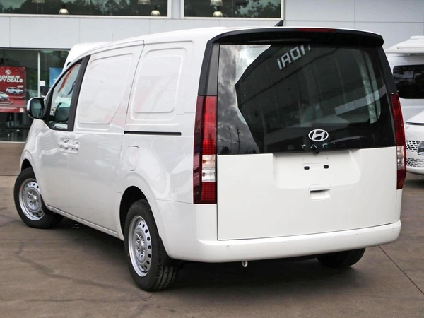 2026 Hyundai Staria Load Hybrid US4.V4 Automatic