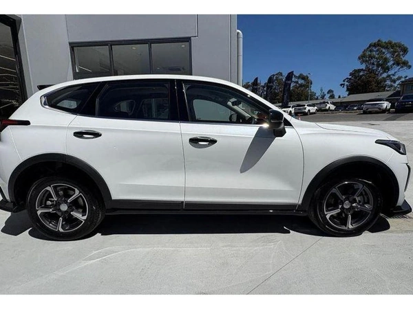 2026 Great Wall Motors Jolion Luxury Hybrid AWD 1.5L Turbo Engine 7-Speed DCT Transmission