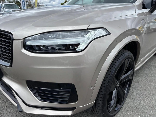 2023 Volvo XC90 Ultimate T8 Plug-In Hybrid AWD