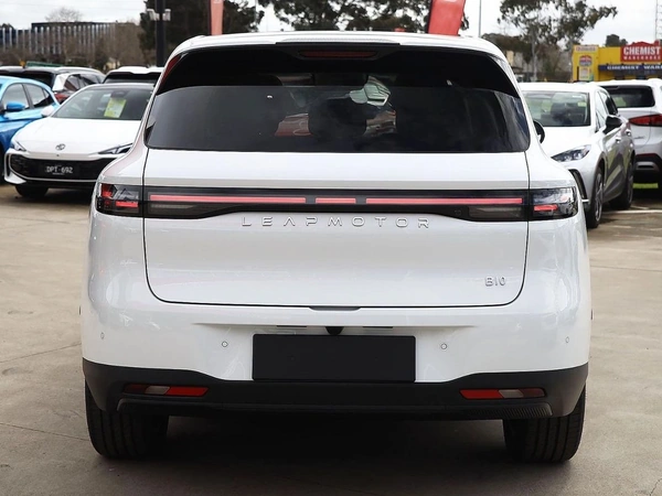 2026 Leapmotor B10 Design Hybrid Automatic AWD