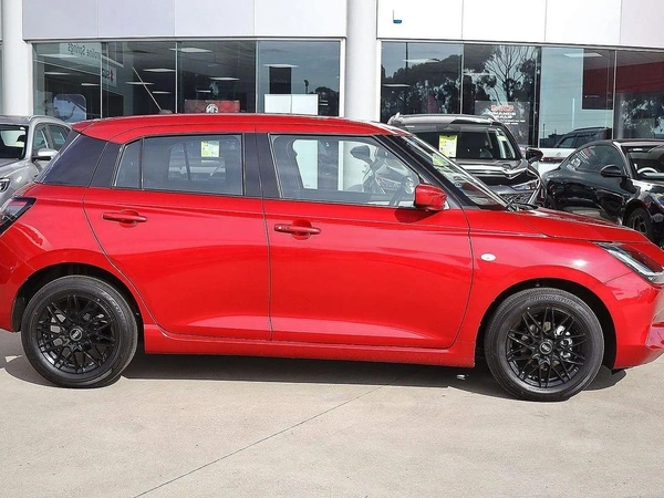2025 Suzuki Swift Hybrid UZ Automatic