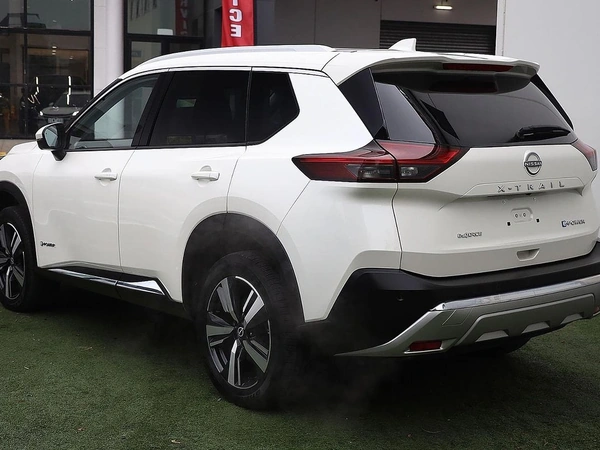 2025 Nissan X-TRAIL Ti e-POWER T33 Hybrid 4WD Sunroof