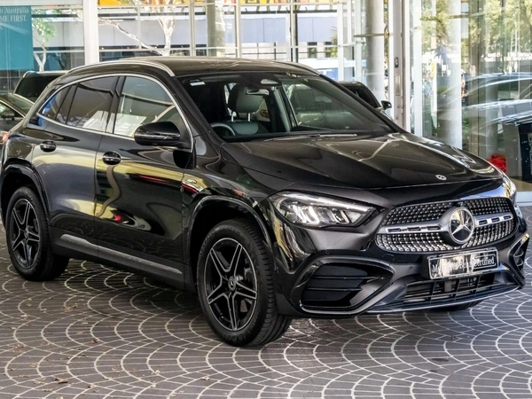 2026 Mercedes-Benz GLA250 e with EQ hybrid technology Front Wheel Drive Automatic