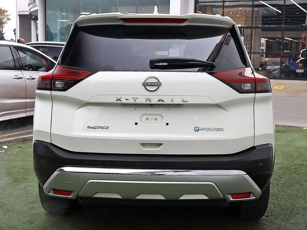 2025 Nissan X-TRAIL Ti e-POWER T33 4WD Hybrid Sunroof