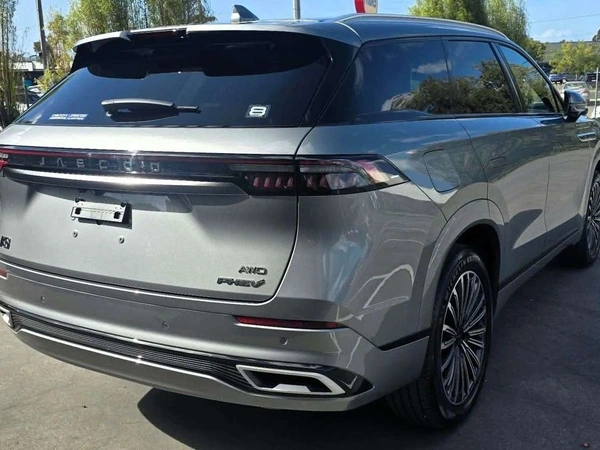 2026 Omoda Jaecoo J8 SHS Summit Plug-in Hybrid Automatic