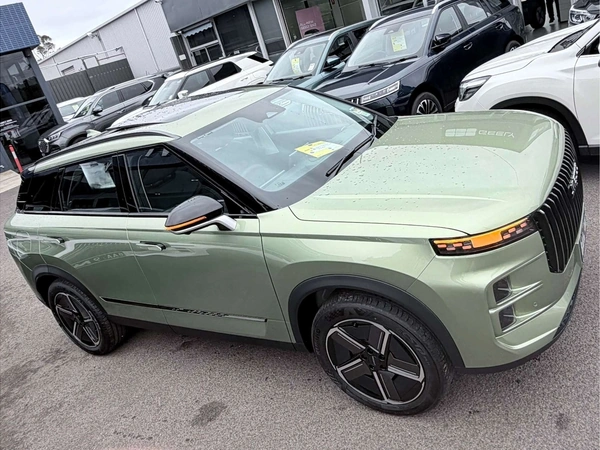 2026 Omoda Jaecoo J7 SHS Summit Manual PHEV