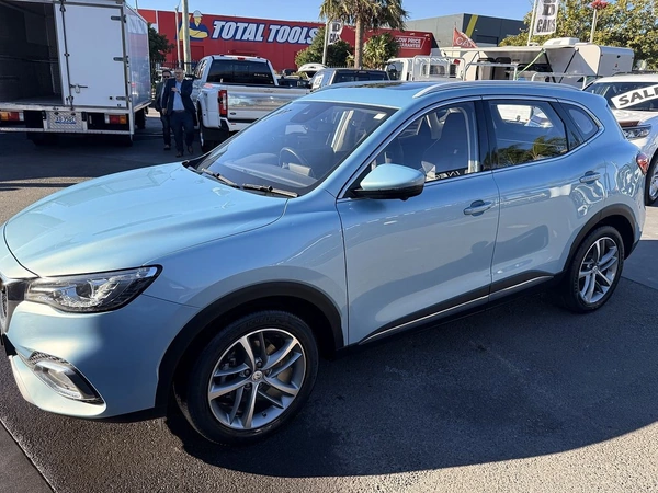2021 Mg Hs Plus Ev Essence Automatic
