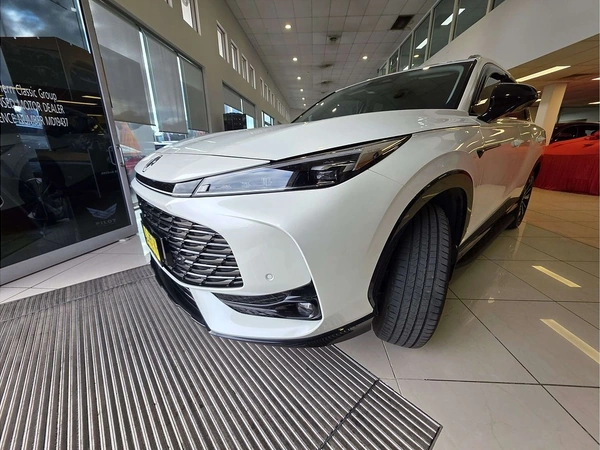 2025 Mg Hs Super Hybrid Essence Automatic Front Wheel Drive