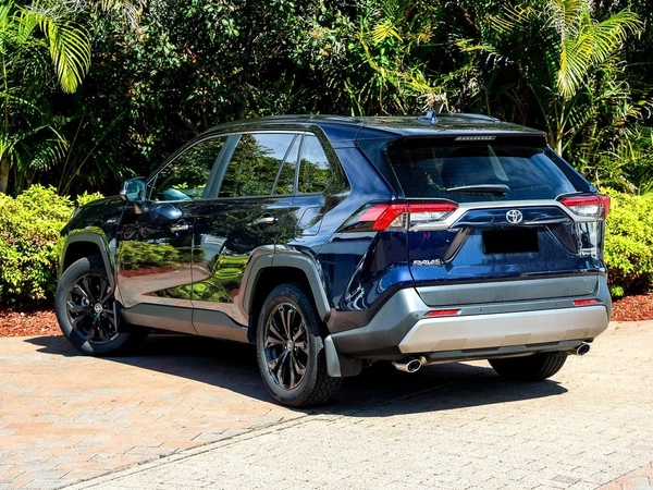 2025 Toyota RAV4 Cruiser Hybrid FWD Automatic