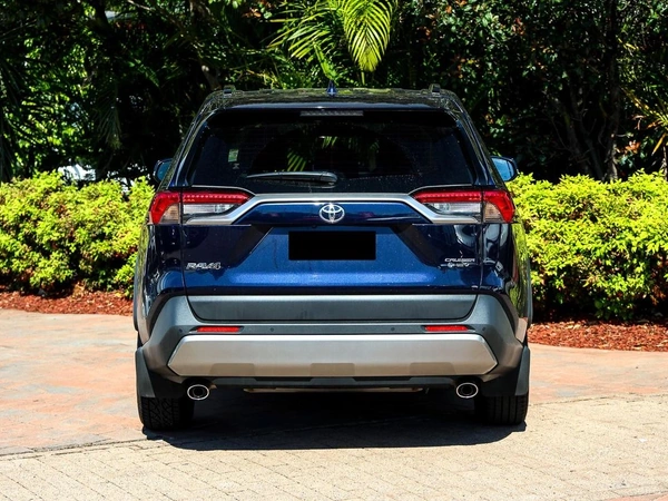 2025 Toyota RAV4 Cruiser Hybrid FWD Automatic