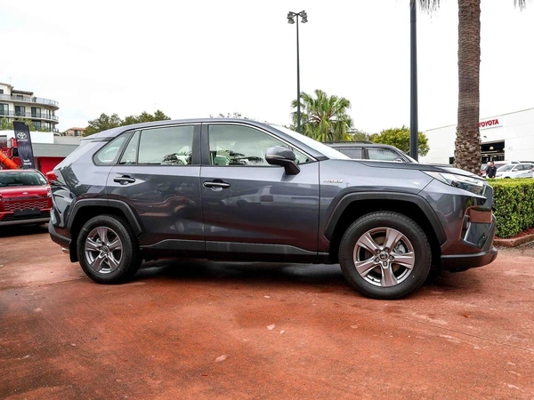 2024 Toyota RAV4 GX Hybrid AWD