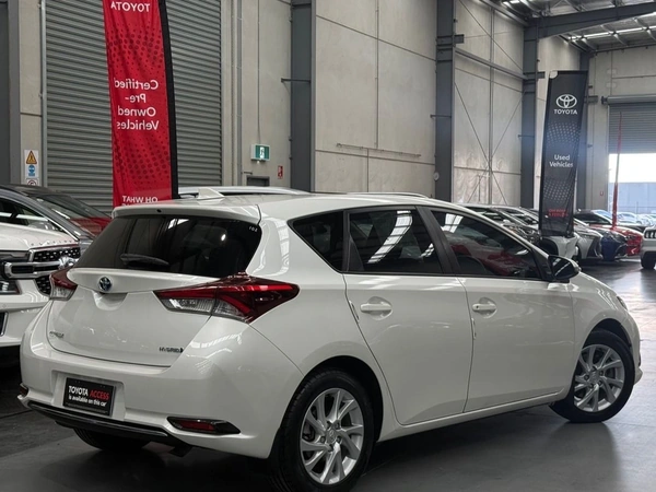 2018 Toyota Corolla Hybrid Automatic Front Wheel Drive