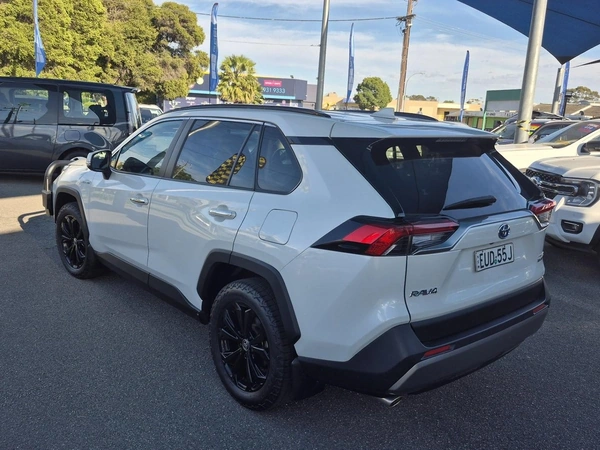 2022 Toyota RAV4 Cruiser Hybrid AWD Automatic